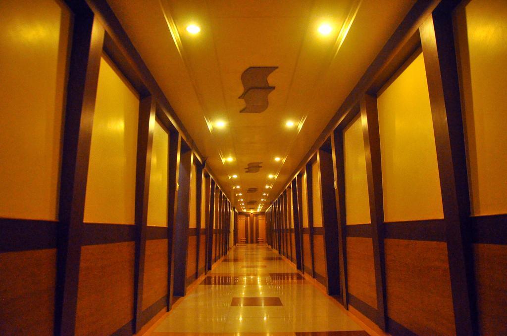 Hotel Evershine Rajkot Exterior foto